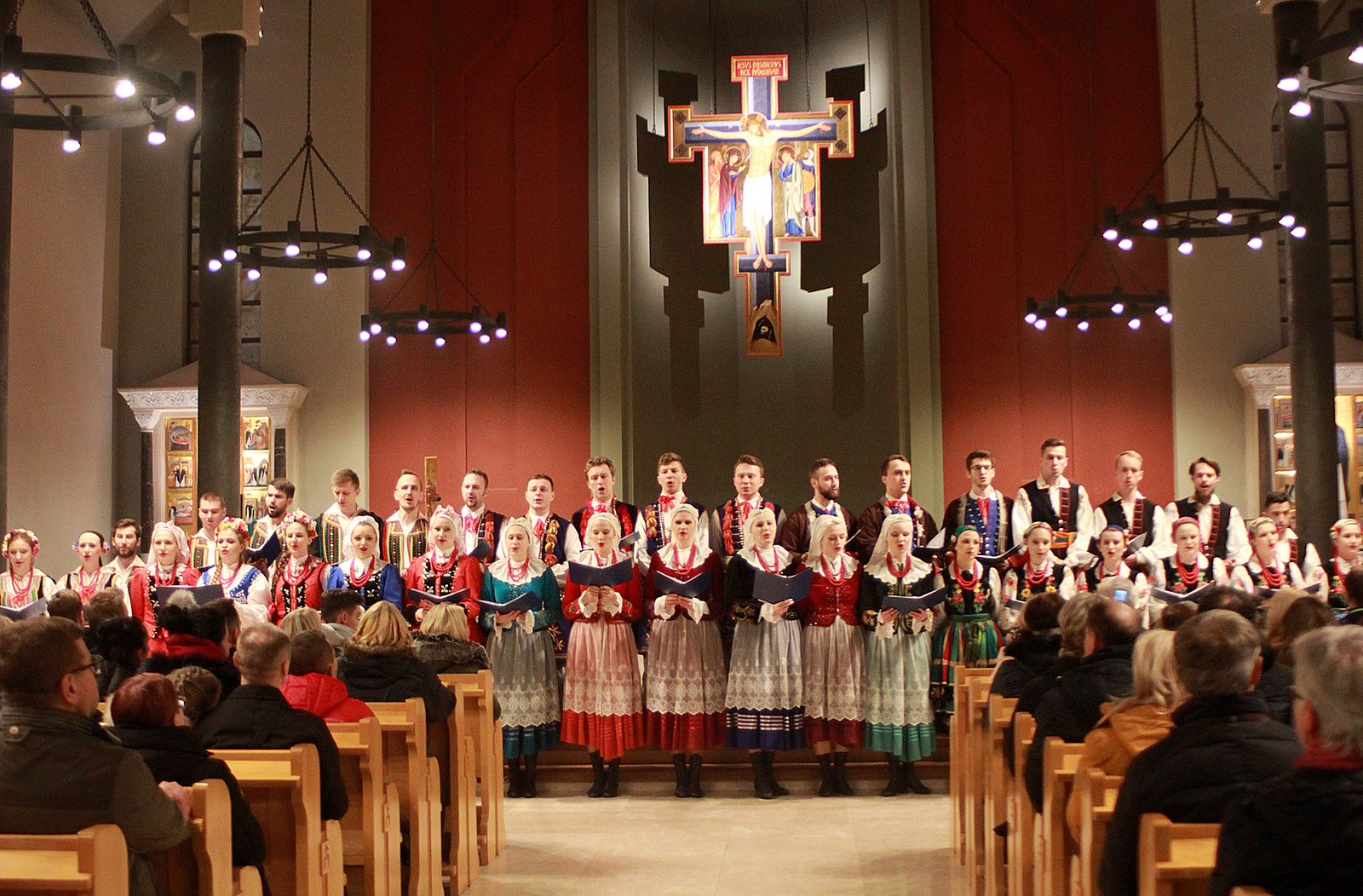 „POŁONINY” z koncertem w kościele oo. Dominikanów